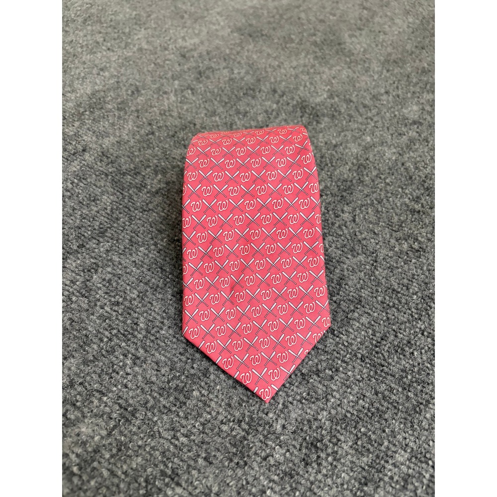 Vineyard Vines Washington Nationals MLB Silk Tie Red Baseball Bats Logo Mens